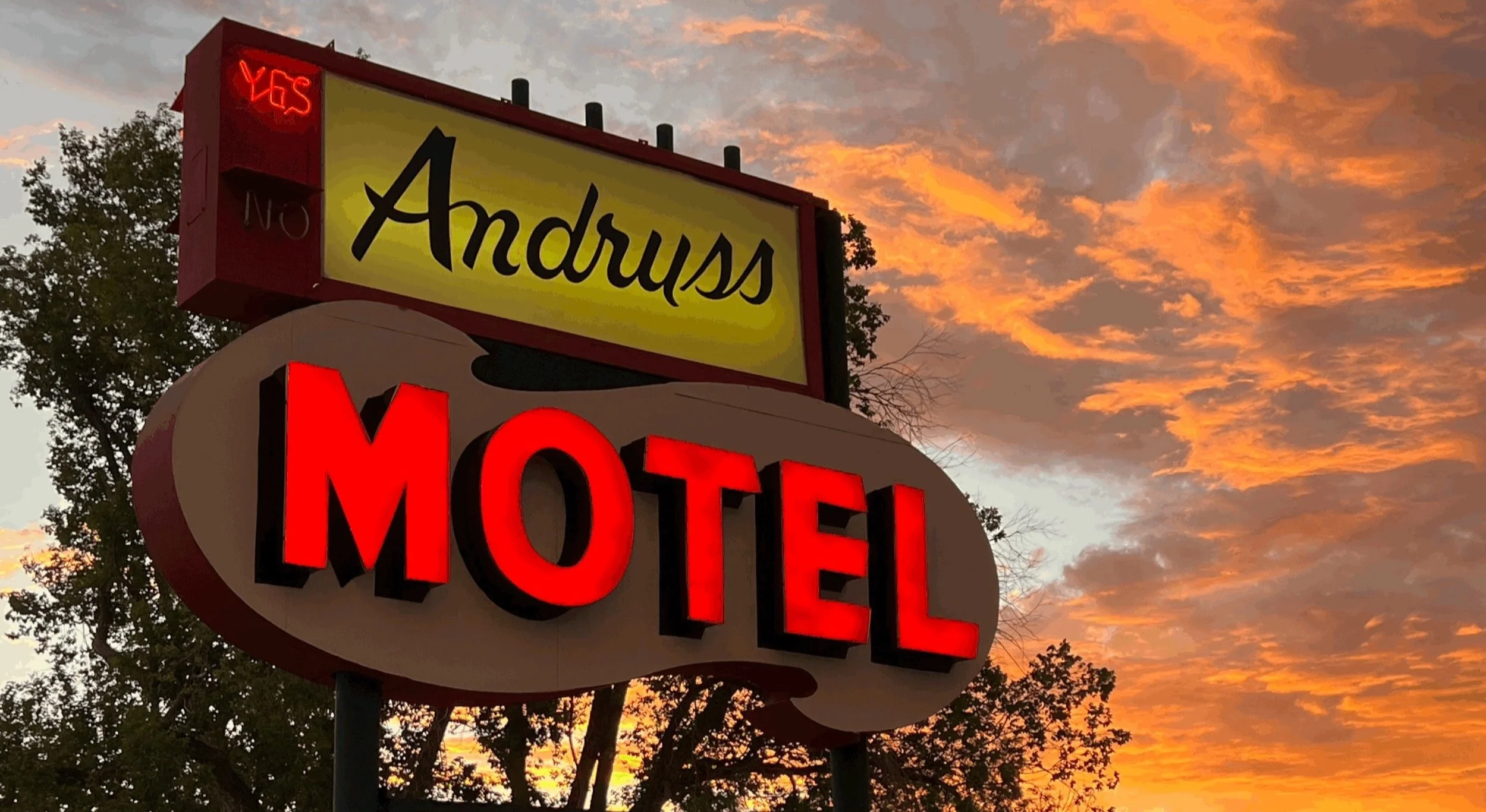 Andruss Motel on Highway 395 in Walker, CA