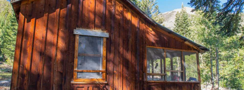 #2 Quaint Cabin